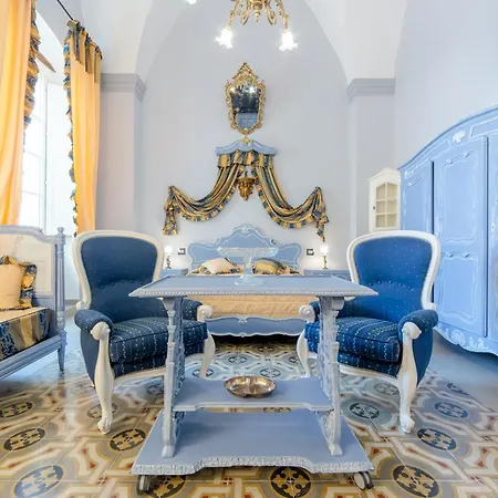 The Crown Palace - فندق