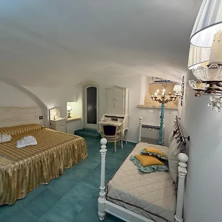 The Crown Palace - Gallipoli