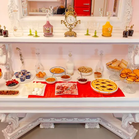 The Crown Palace - Hotel