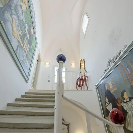 Hotel The Crown Palace - *