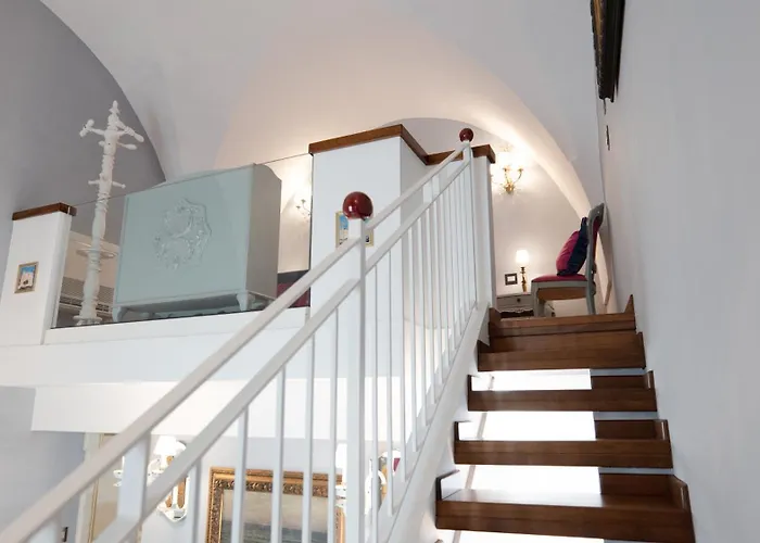 The Crown Palace - Hotel *