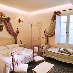 The Crown Palace - Hotel