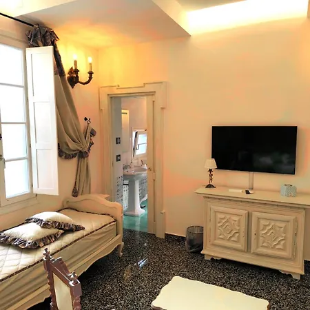 The Crown Palace - 酒店 *