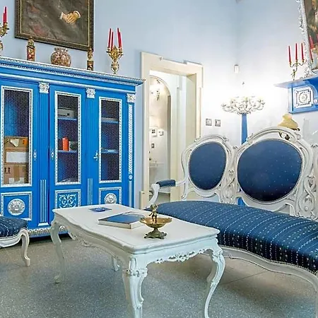 The Crown Palace - Hotel