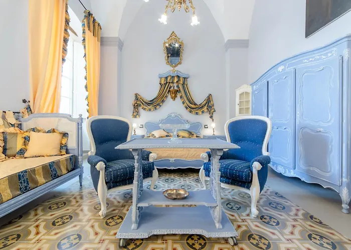 The Crown Palace - Hotel